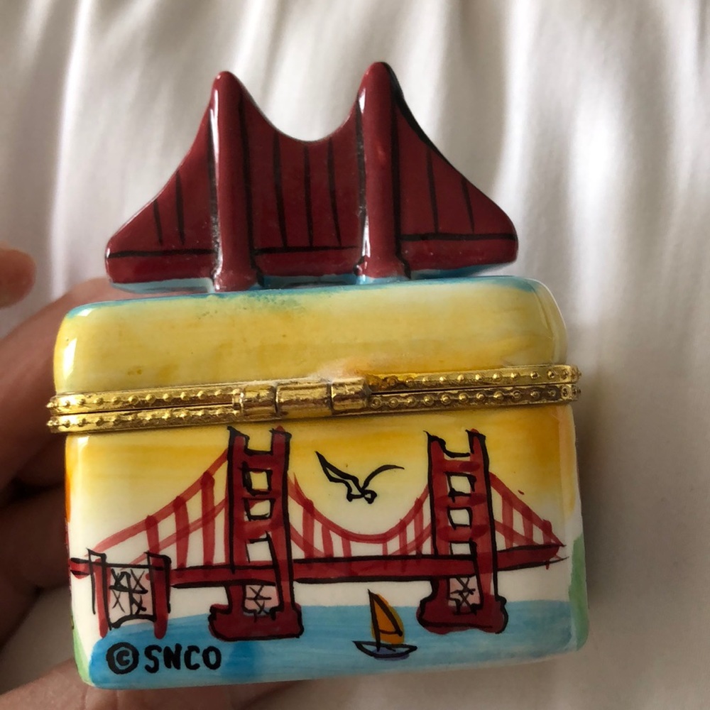 COPY - San Francisco beautifully painted keepsake box - Picture 3 of 5